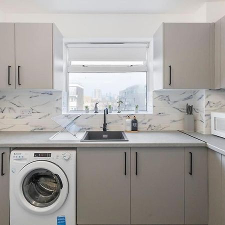 Shard View 2Br Next Tower Bridge Apartment London Bagian luar foto