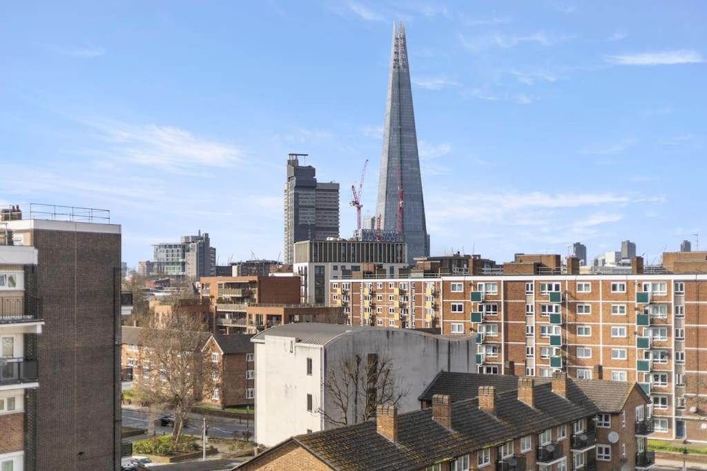 Shard View 2Br Next Tower Bridge Apartment London Bagian luar foto
