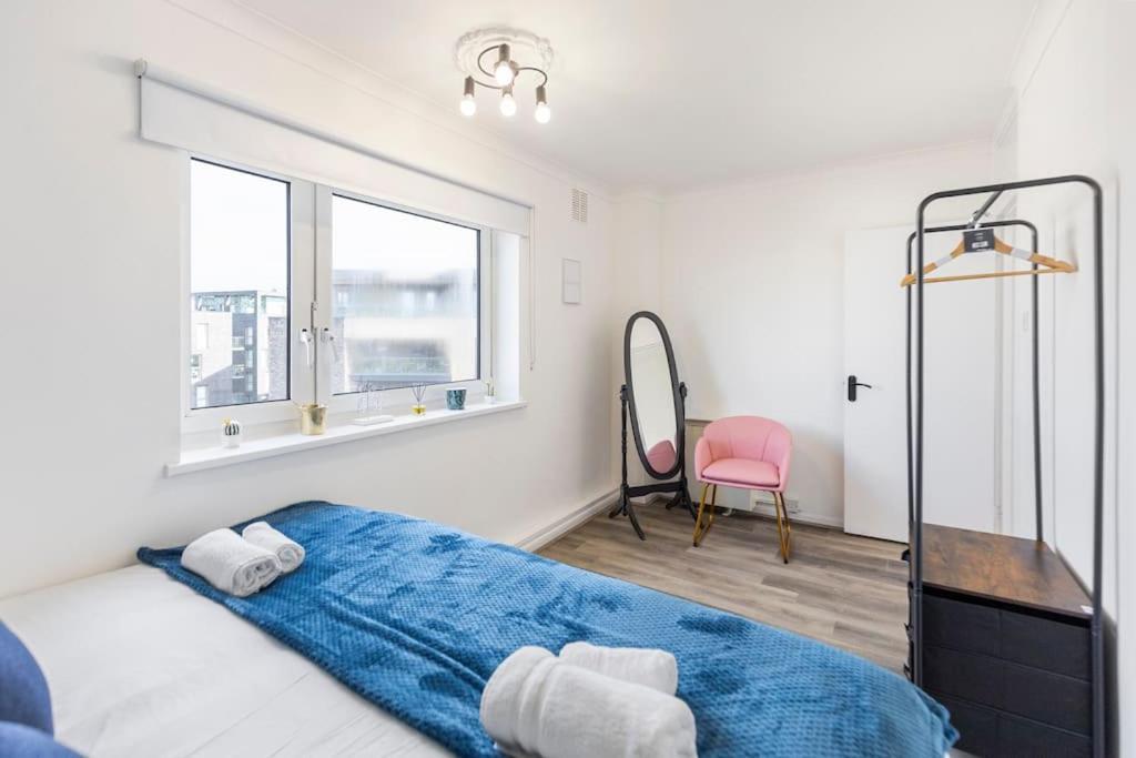 Shard View 2Br Next Tower Bridge Apartment London Bagian luar foto