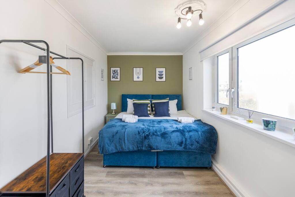 Shard View 2Br Next Tower Bridge Apartment London Bagian luar foto
